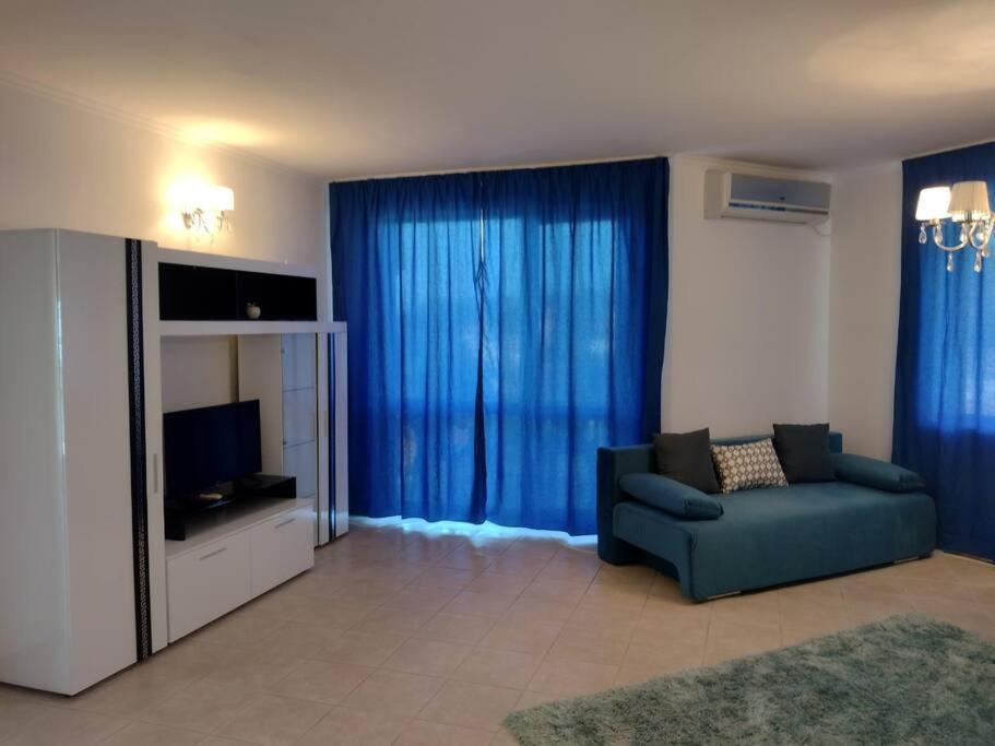 Luxury Seaview 2-Bedroom Apartments Blue Elephant Balchik Exterior photo