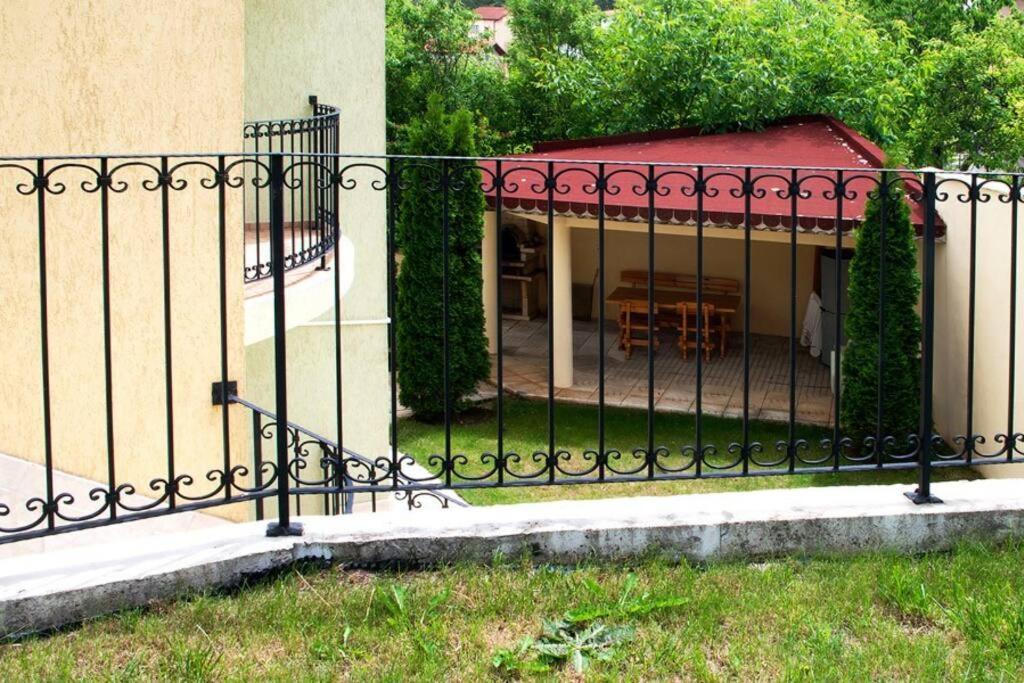 Luxury Seaview 2-Bedroom Apartments Blue Elephant Balchik Exterior photo