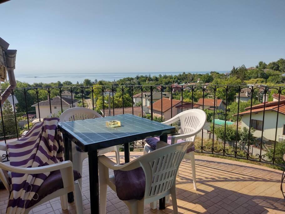Luxury Seaview 2-Bedroom Apartments Blue Elephant Balchik Exterior photo